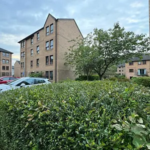 Two Bedroom Flat Close To Meadows With Free Parking By Parking Permit Apartment